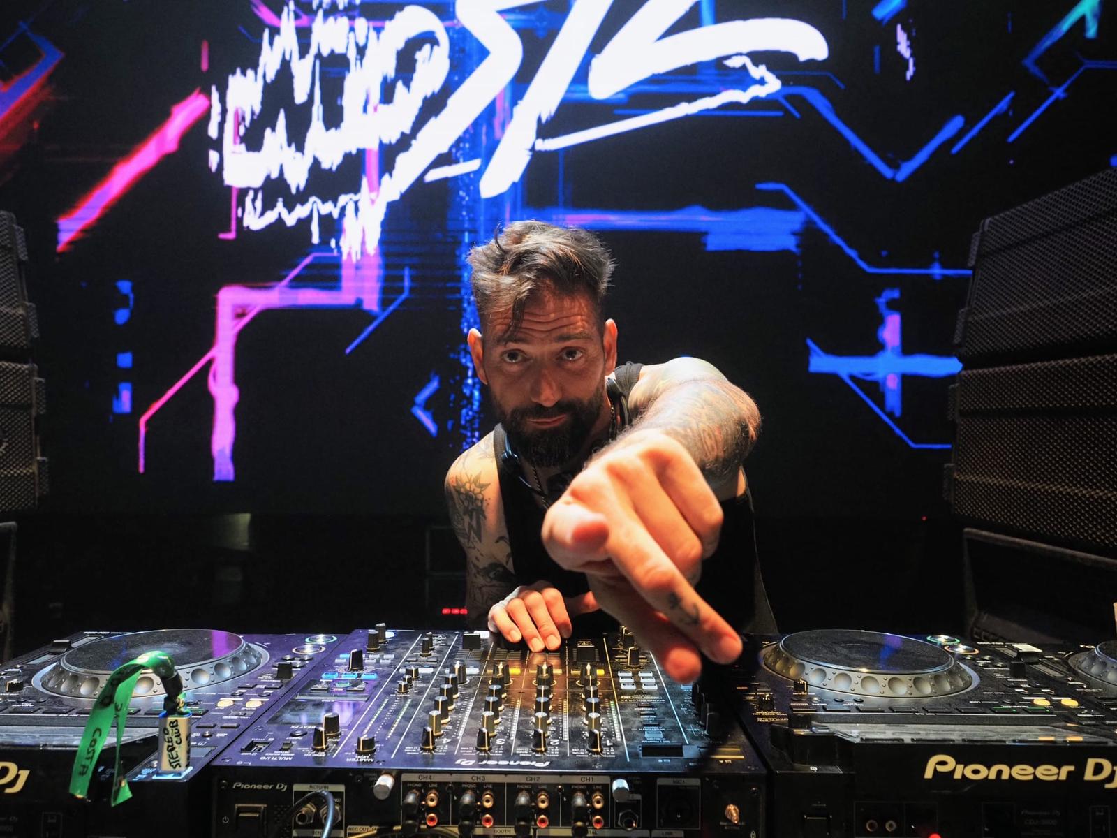 DJ Set · Nando Costa